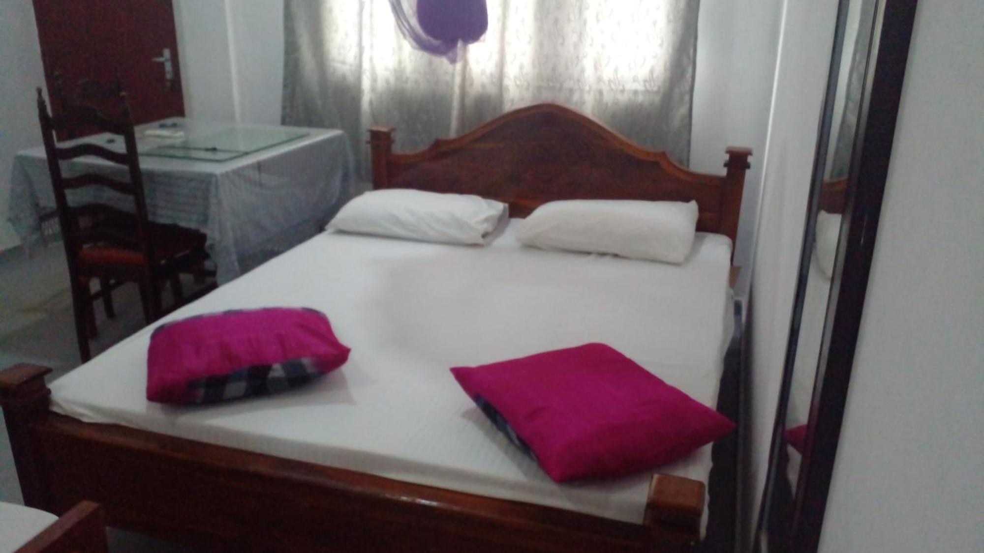 Star Home Stay Bentota Bagian luar foto